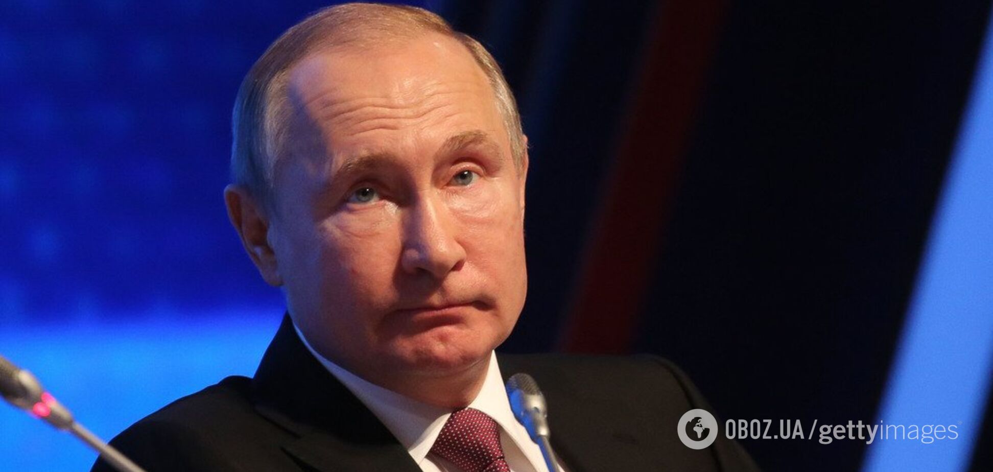 'Главарь бандитов на тумбочке в лабутенах': в сети высмеяли послание Путина