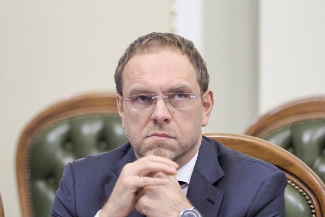 Боязкі й непрофесійні суди допомагають владі фальсифікувати вибори – Власенко