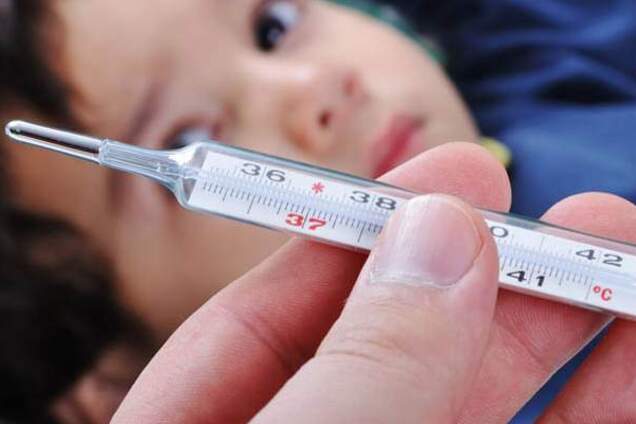 На Ривненщине детям без прививок от кори запретили ходить в школы