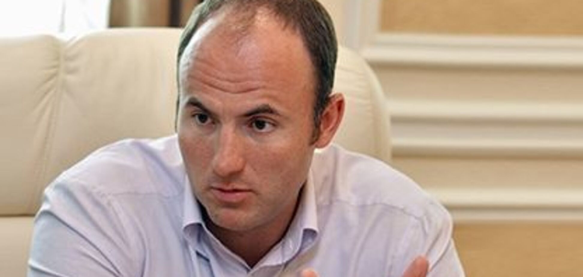 Фукс наживается на украинцах