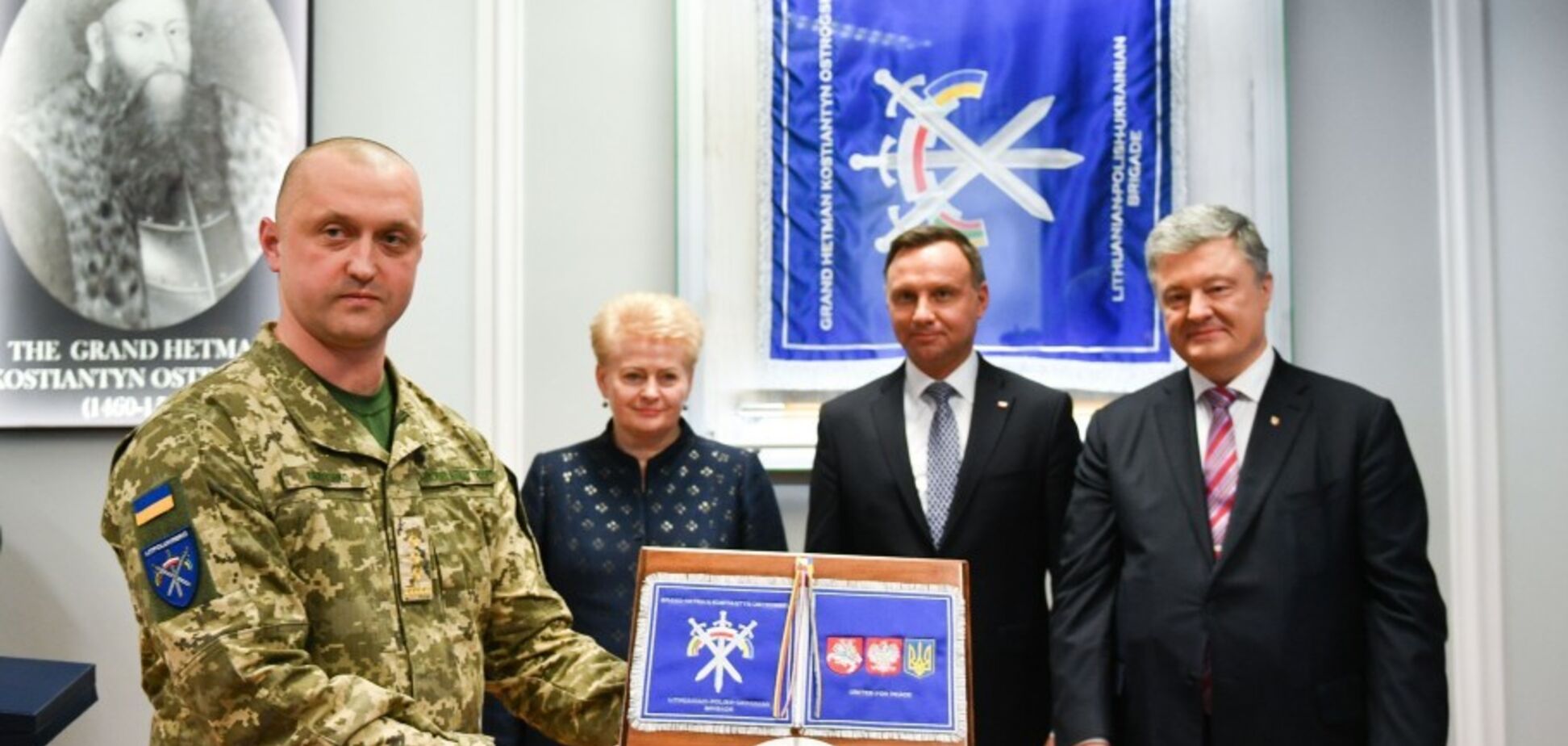 Порошенко показал ''первую ласточку'' на пути к НАТО