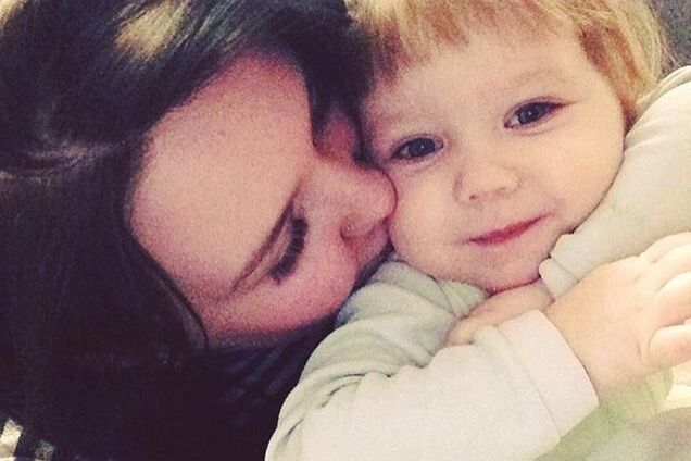 Тиждень їла пральний порошок: спливли моторошні деталі голодної смерті дитини в Росії