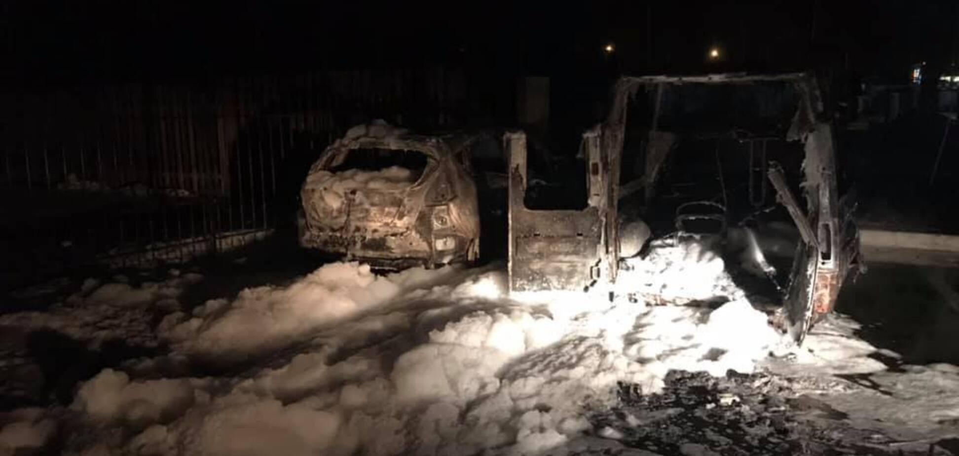 Известному журналисту подожгли авто в Киеве: он обвинил прокурора