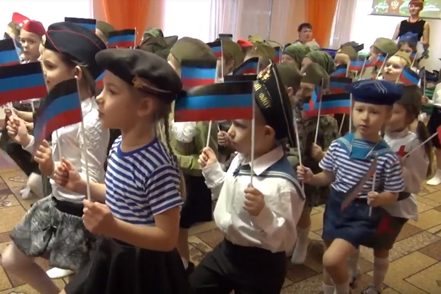 У ''ДНР'' дітям влаштували ранок у стилі терористів: з'явилися страшні кадри