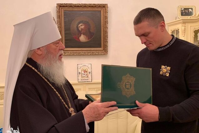 Усик попросив благословення у митрополита РПЦ в Україні