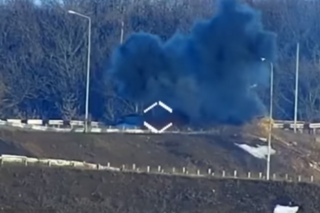 'Вітаємо з 23 лютого!' З'явилося феєричне відео знищення окупантів на Донбасі