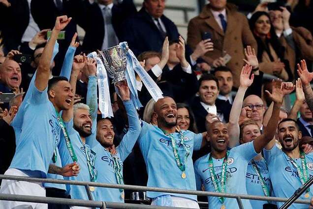 Зинченко отказались давать кубок на церемонии награждения в Англии - видеофакт