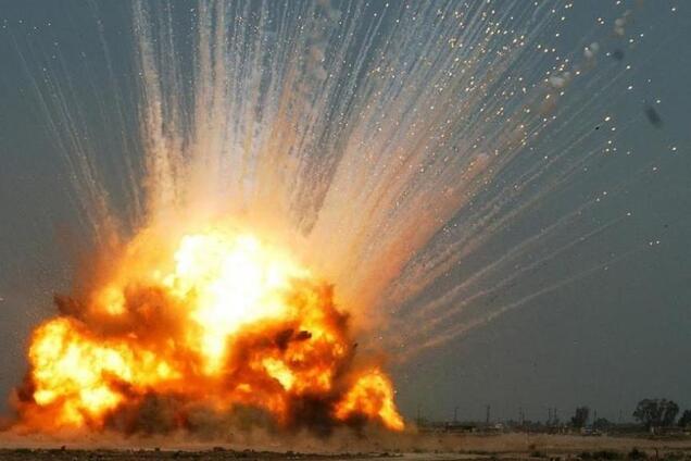 'Гори-гори ясно!' ЗСУ зняли 'святковий феєрверк' зі складом боєприпасів терористів