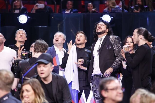 Россиянам хватит заклинания: детей заставляют отрекаться от родителей