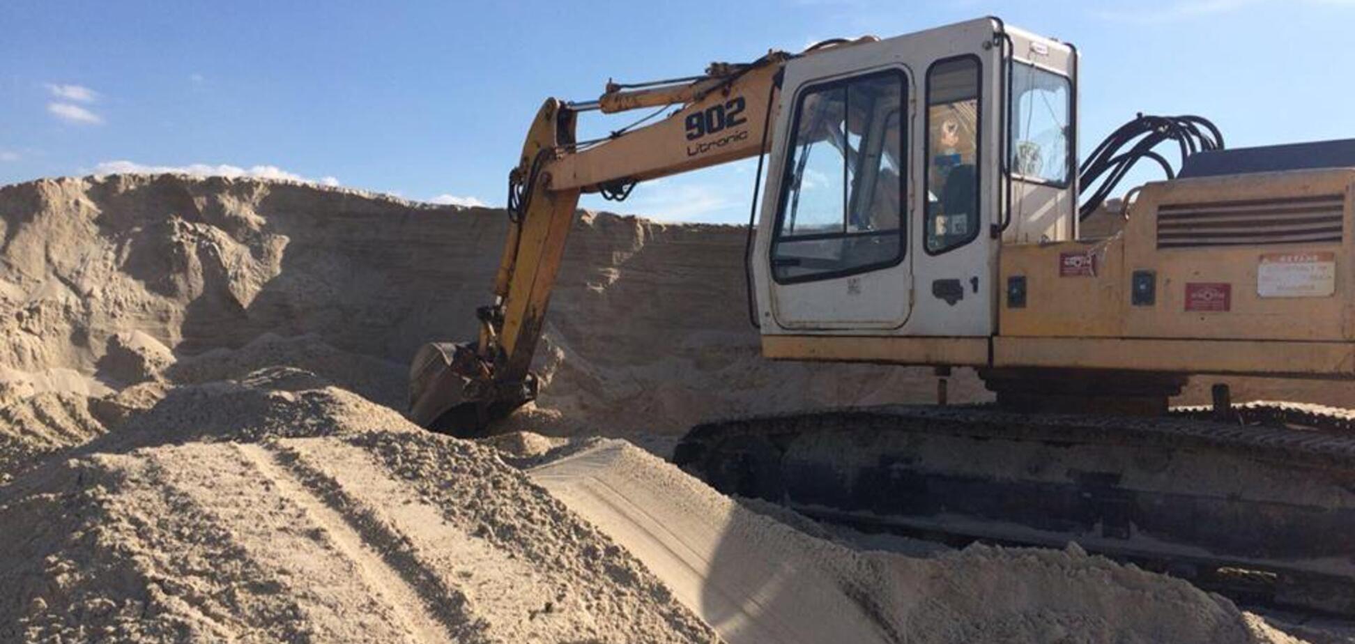 Нелегальная добыча песка: разоблачена схема обворовывания украинцев