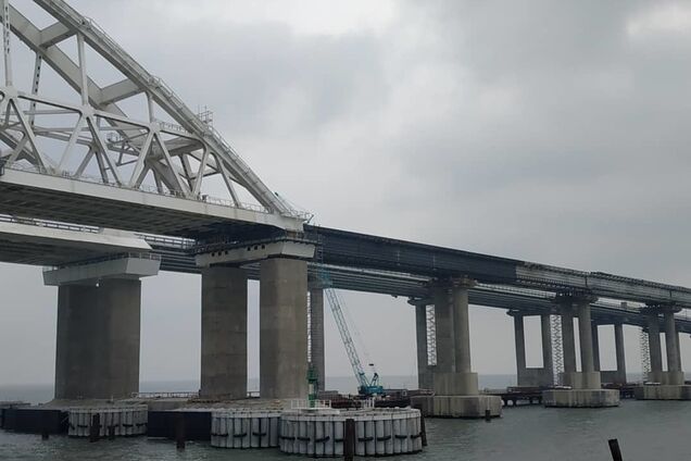 Скоро будет еще хуже: серьезная проблема Крымского моста попала на фото