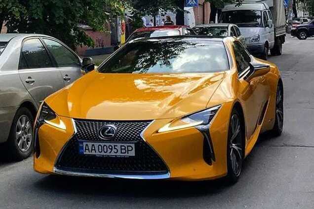 Завгосп Ради засвітив елітний спорткар за 2,5 млн