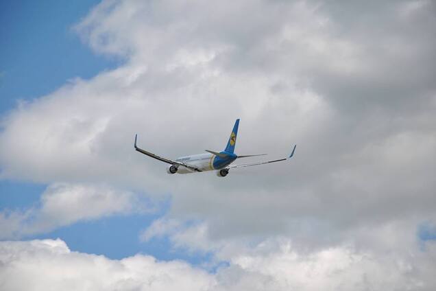 Из-за военного конфликта в Индии задержан рейс с украинцами