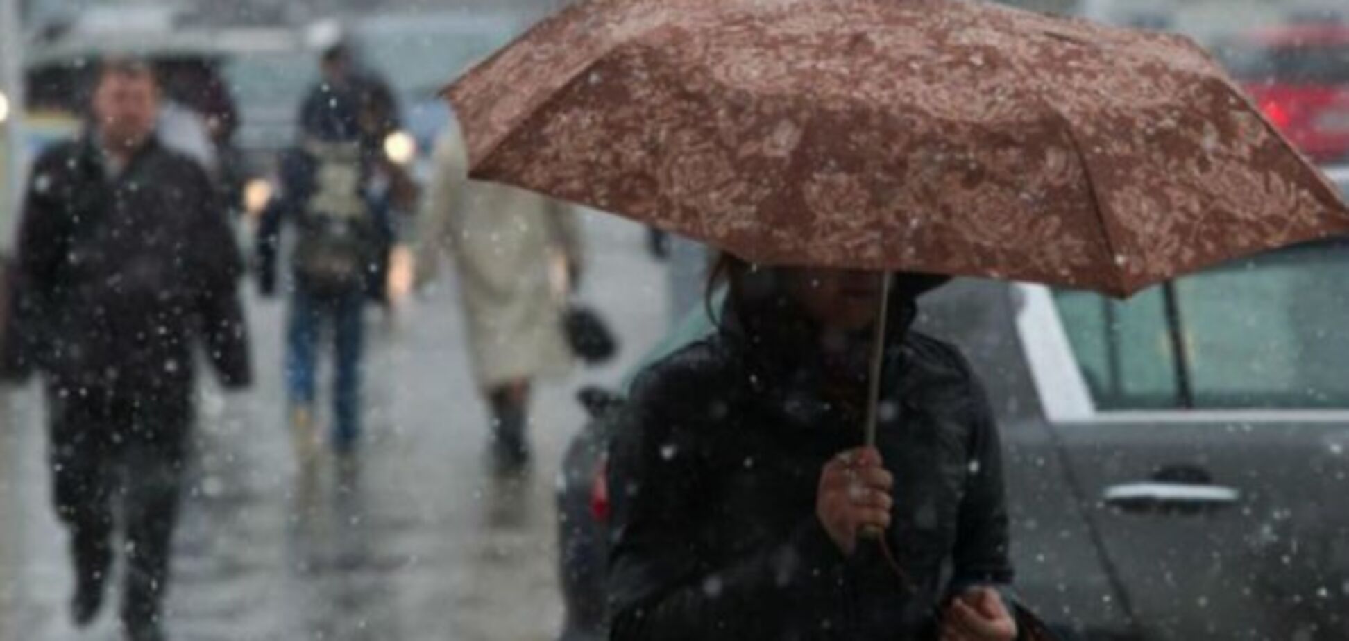 Снег и +12: синоптик дала неоднозначный прогноз по Украине