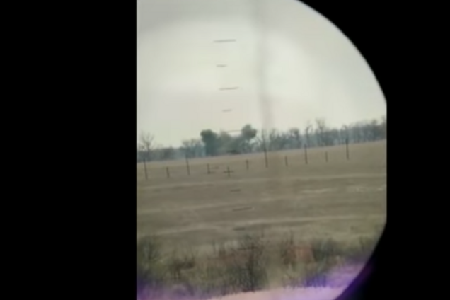'Удобрили землю Донбасу': воїни ОС розбомбили укриття терористів. Відеофакт