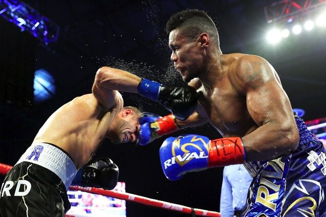 Лучший боксер России избил колумбийца и стал новым чемпионом мира - опубликовано видео