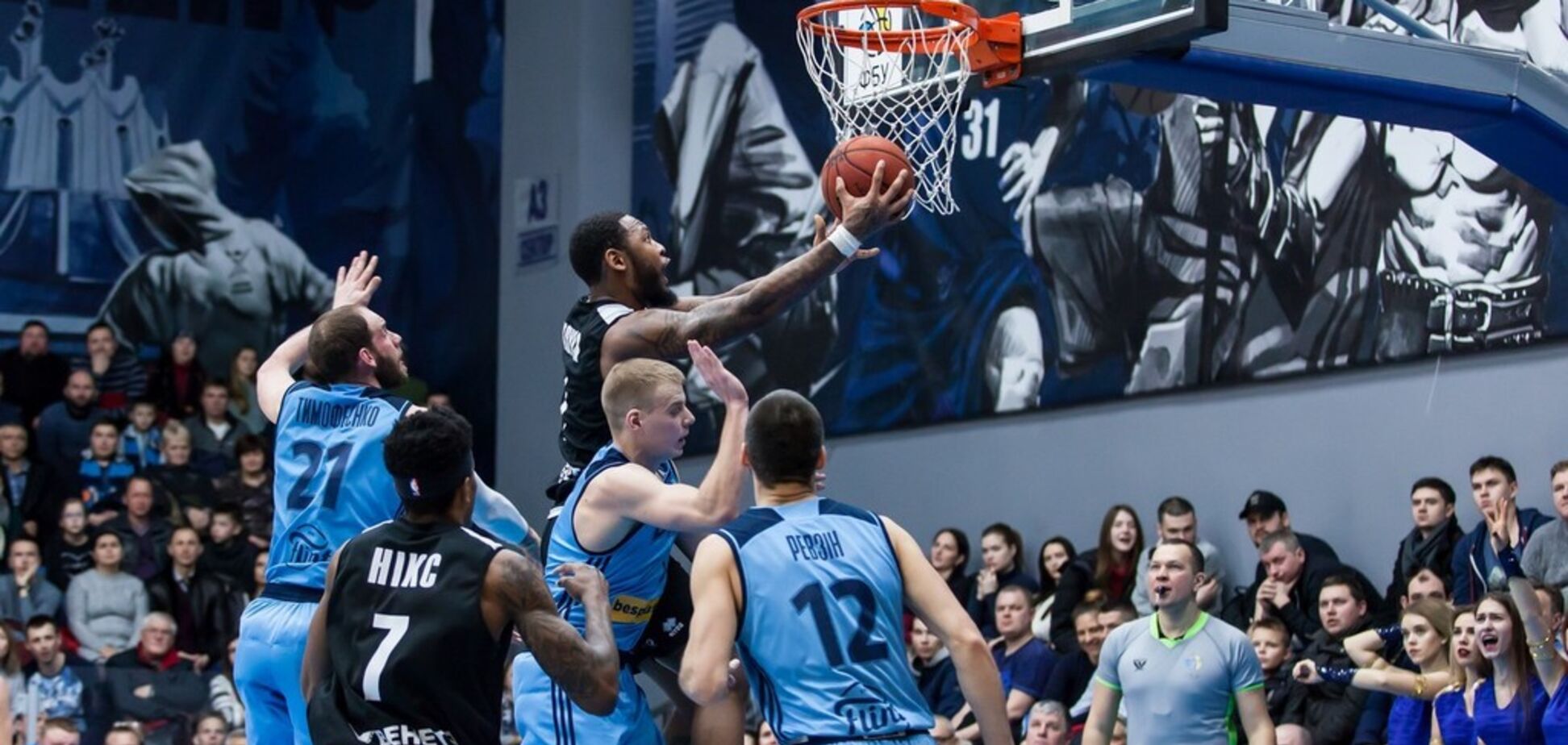 'Черкаськи Мавпы' драматично проиграли 'Днепру' в Суперлиге Пари-Матч