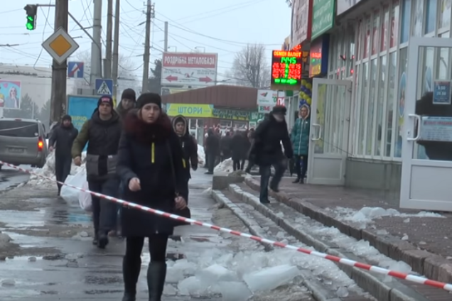 Брила льоду впала: у Полтаві 6-річна дівчинка впала в кому через моторошну НП