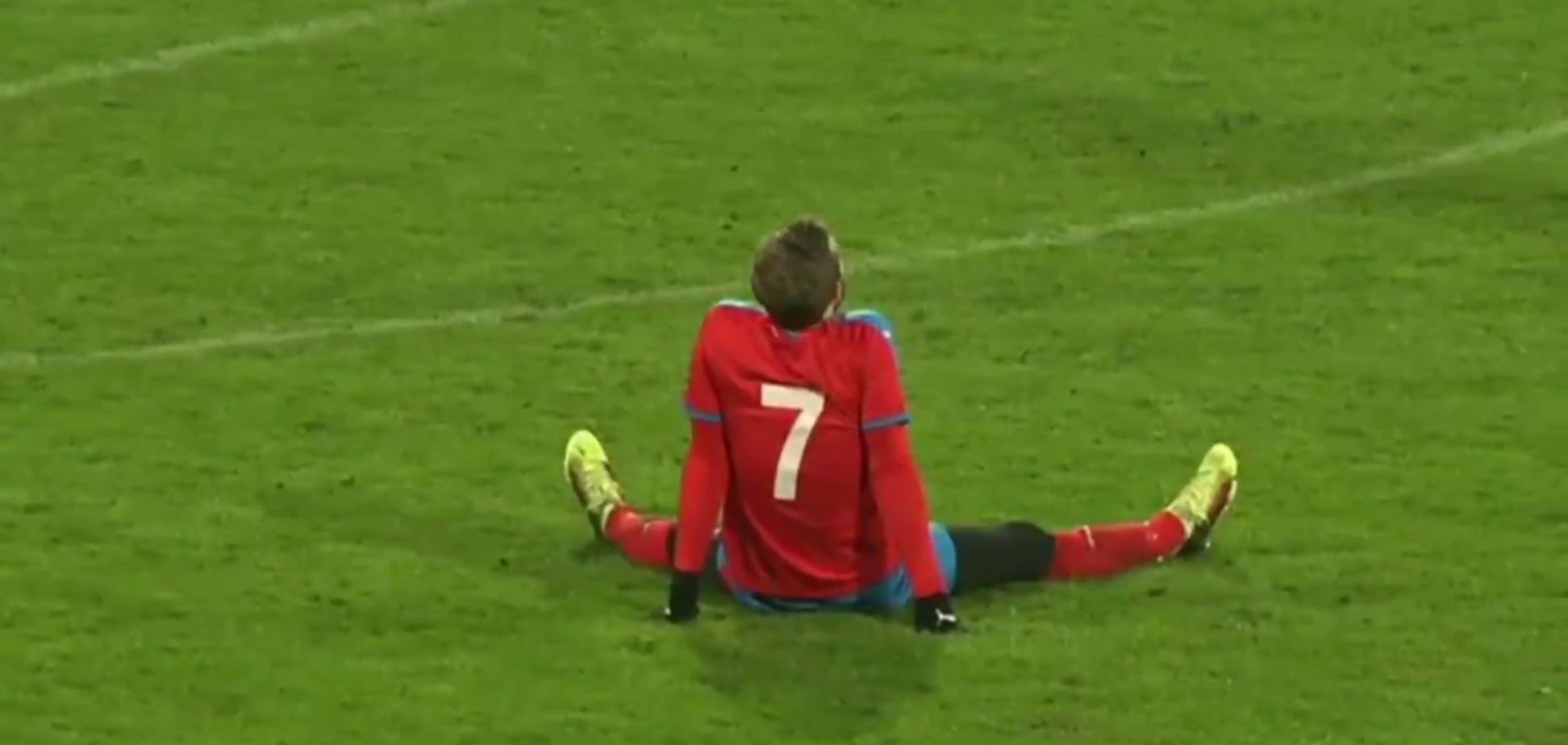 Шведский футболист забил самый невероятный автогол сезона - опубликовано видео