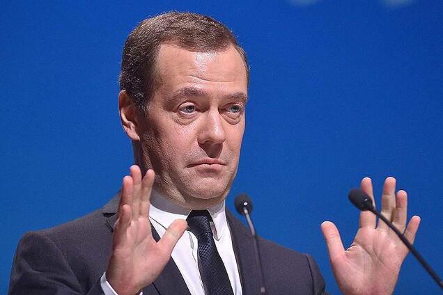 Крымская дыра поглощает Россию