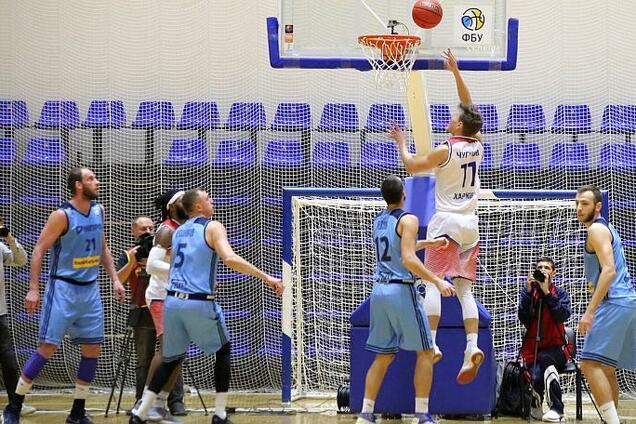 'Политехник' разобрался с 'Днепром' в Суперлиге Пари-Матч