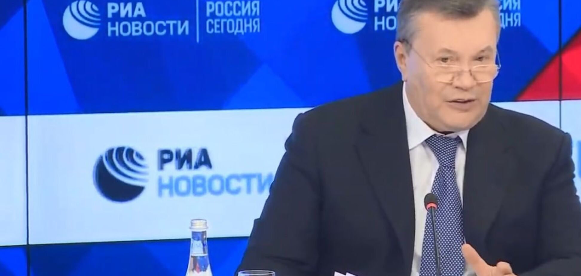 ''Він уже ботоксний!'' Як змінилася зовнішність Януковича за рік. Фотофакт