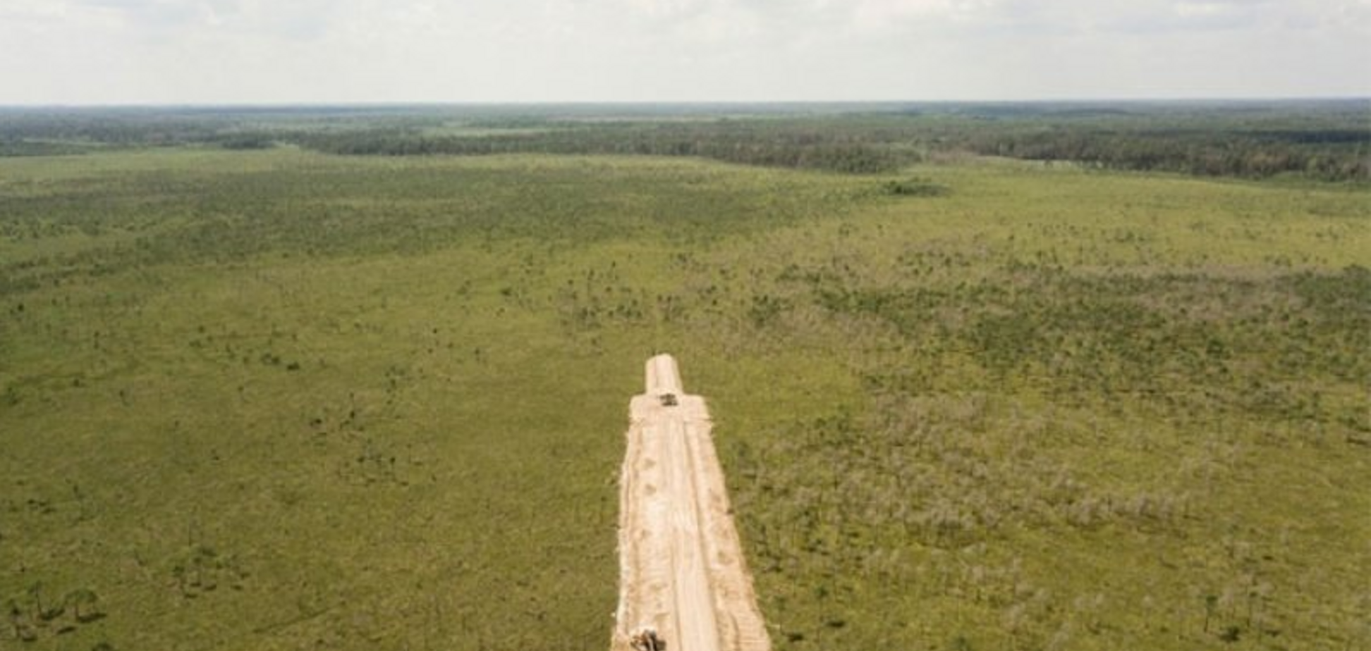 Лукашенко строит военные дороги к Украине: в Беларуси забили тревогу