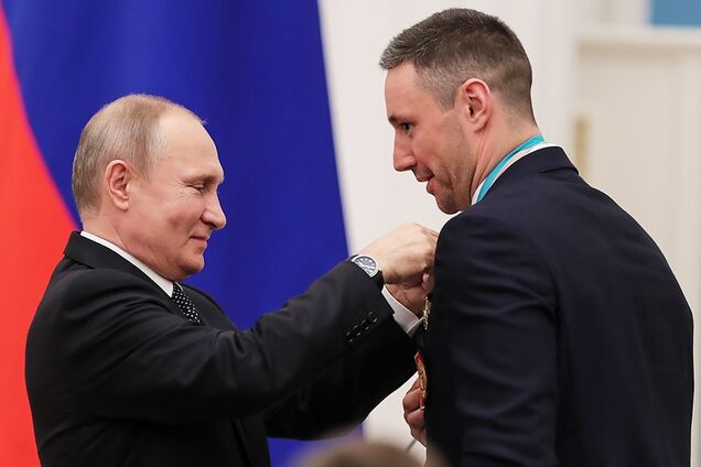 ''Вали в свою Россию!'' Хоккейного подлизу Путина унизили в США — видеофакт