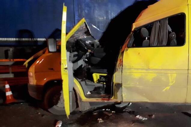 Під Вінницею в ДТП розбилися іноземці: багато жертв та постраждалих. Фото