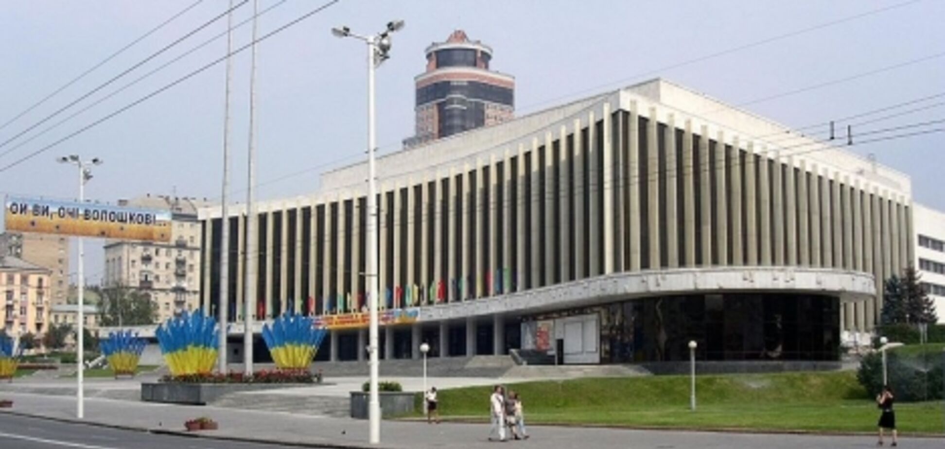 ''Запрещено!'' Соратник Черновецкого построит небоскреб возле Дворца ''Украина''