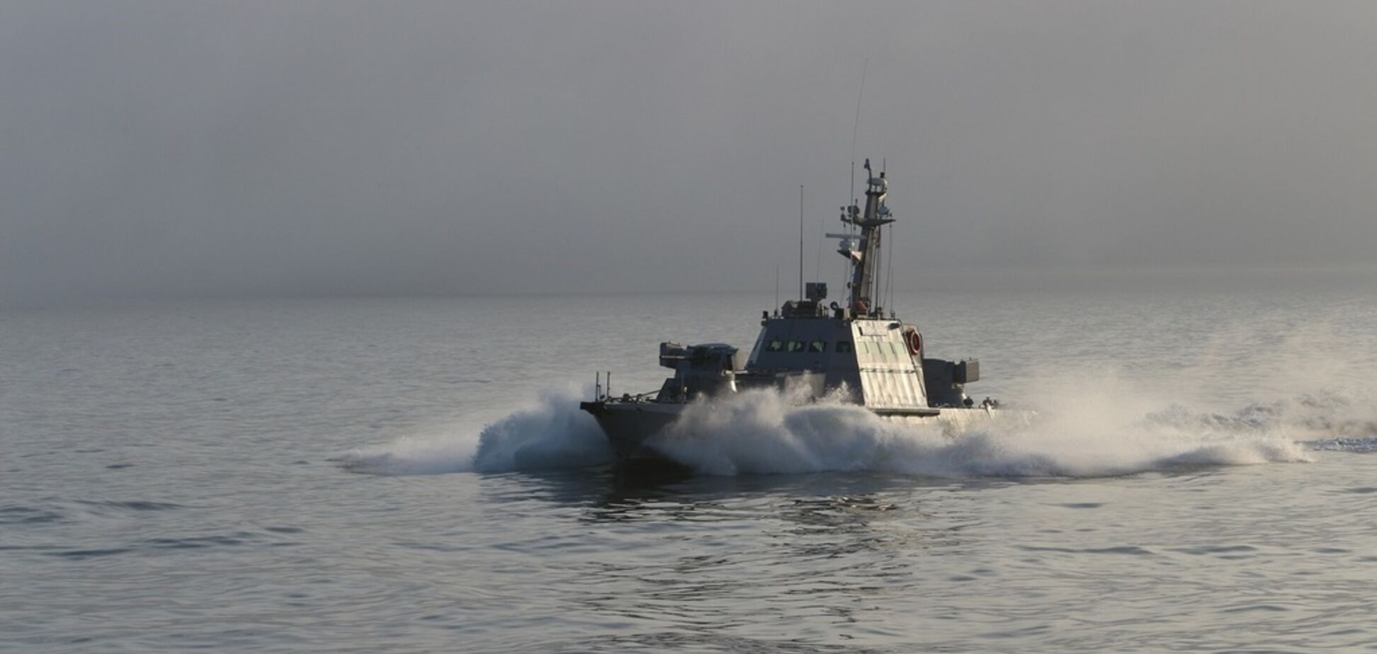 Корабли и авиация России ''схлестнулись'' с украинским флотом на Азове: все подробности