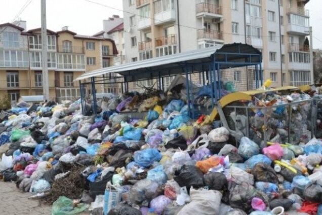 Українців зобов'язали сортувати сміття: платити доведеться більше