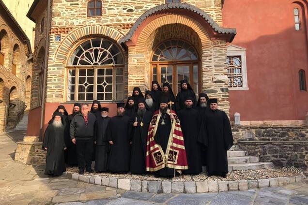 Делегацію ПЦУ вигнали з монастиря на Афоні
