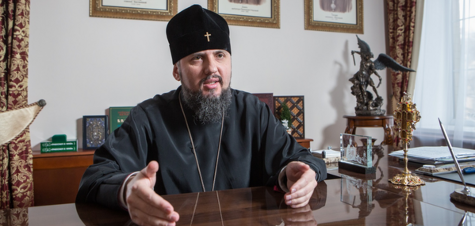 'Мы непреклонны!' Епифаний назвал условие для причастия лесбиянок и геев