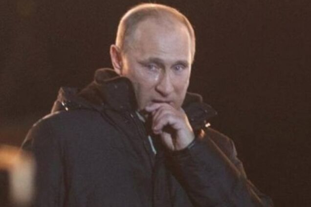 В России "похоронили" Путина: фото "могилы" и памятника