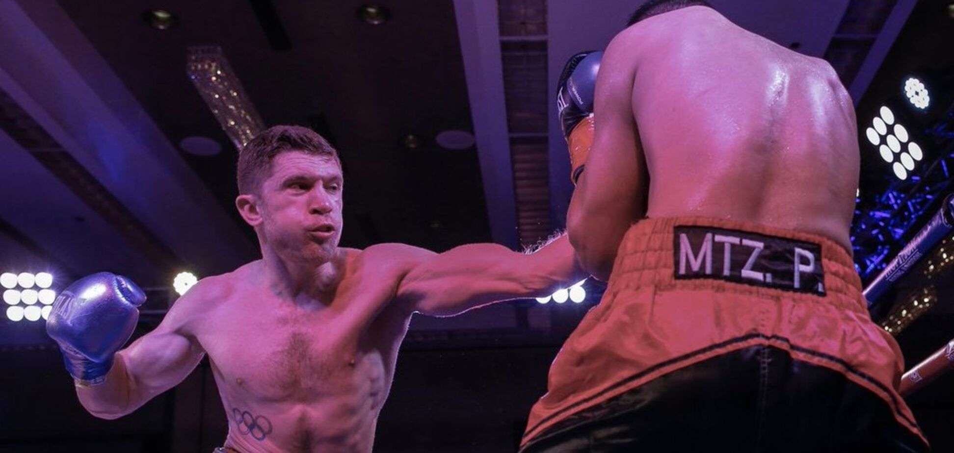 Непобедимый украинский боксер эффектно выиграл бой в США