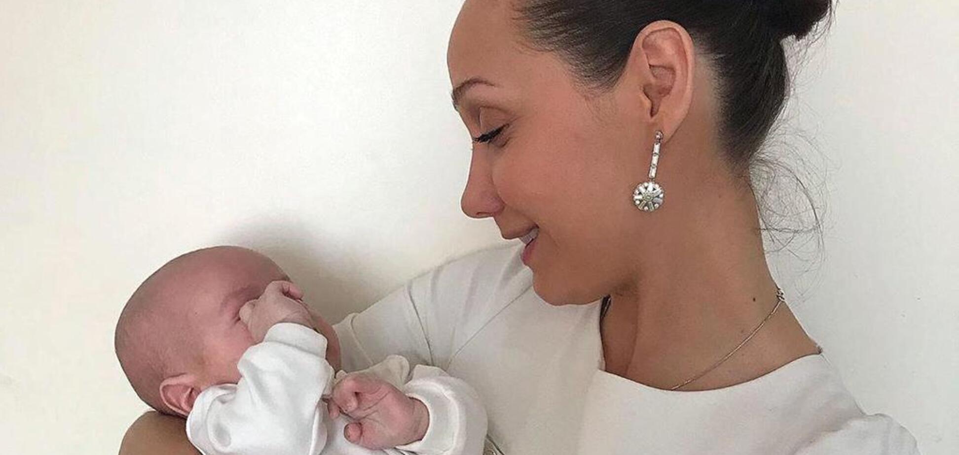 ''Мой сынуля'': певица Евгения Власова озадачила снимком с новорожденным ребенком