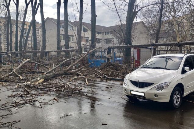 Одесу накрили піщана буря та ураган: фото і відео погодного апокаліпсису