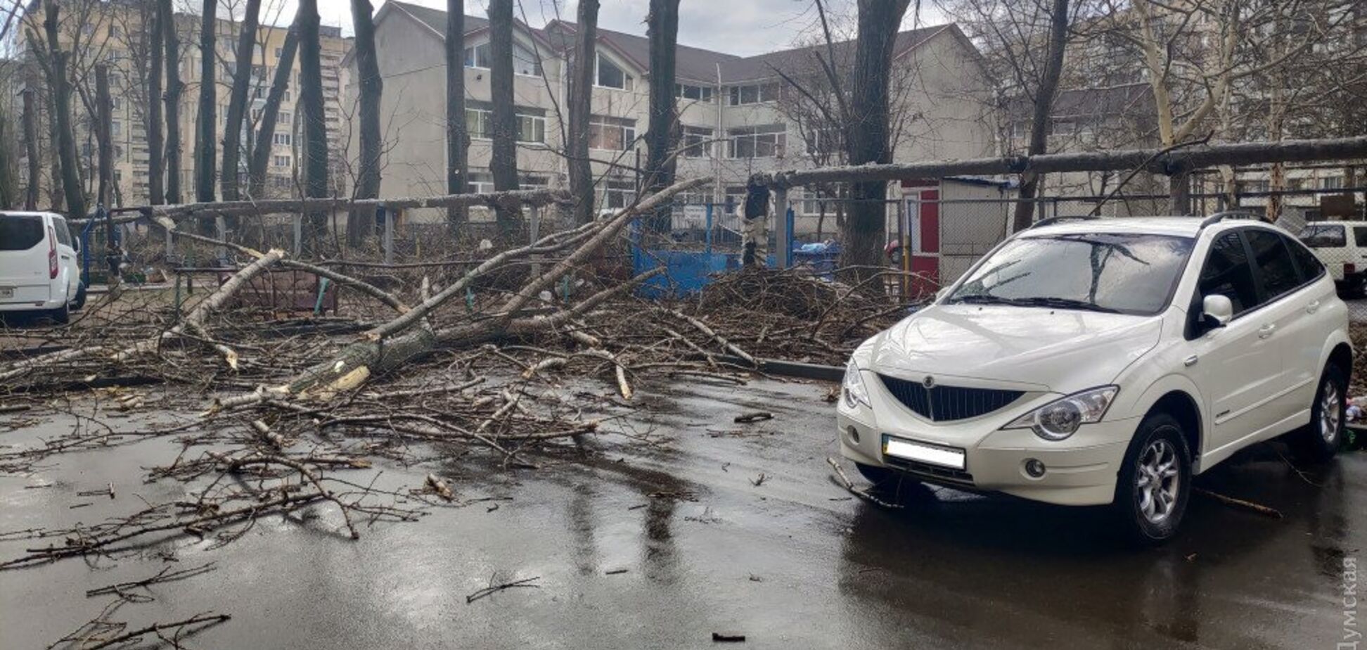 Одесу накрили піщана буря та ураган: фото і відео погодного апокаліпсису