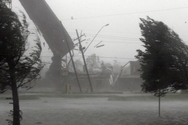 Буря знову розгуляється: синоптики уточнили прогноз погоди в Україні