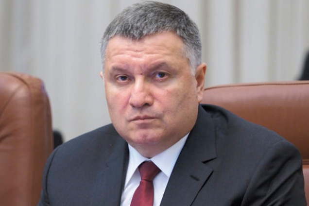 Подкуп голосов за счет бюджета? Аваков выдвинул новые обвинения по "сетке Порошенко"