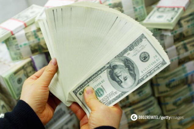 Коломойский пошел на жесткие меры против ПриватБанка: чего ждать клиентам