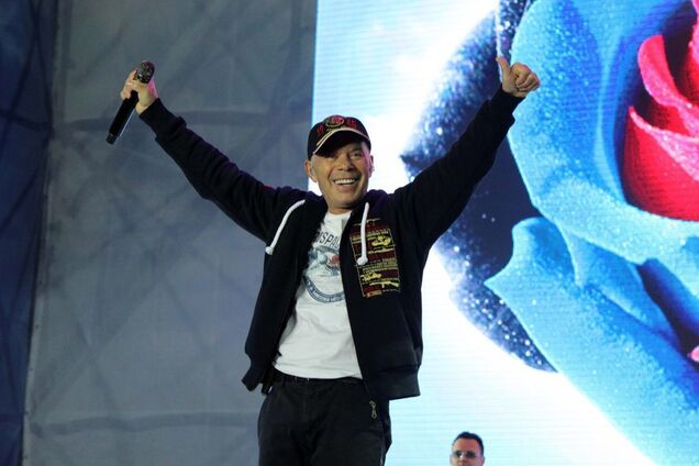 'Газманов провалился под сцену в Донецке': найдено реальное видео