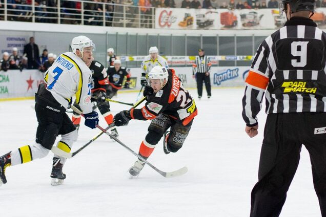 Полуфинал УХЛ в Кременчуге завершился драмой