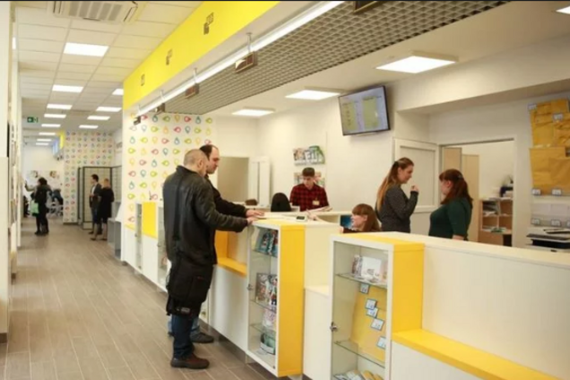 ''Укрпочта'' резко поднимет зарплаты своим сотрудникам: когда и на сколько