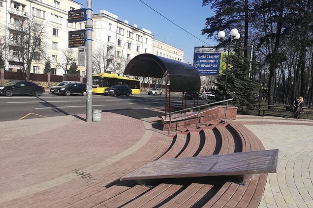 'Это треш': в Киеве установили странный памятник Немцову