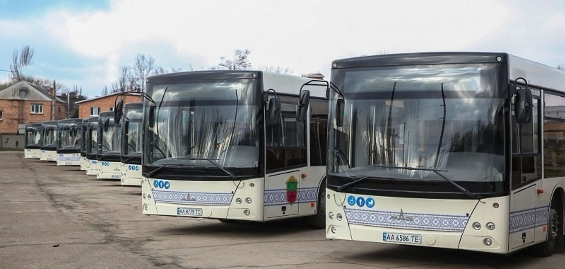 В Запорожье обстреляли автобус с пассажирами