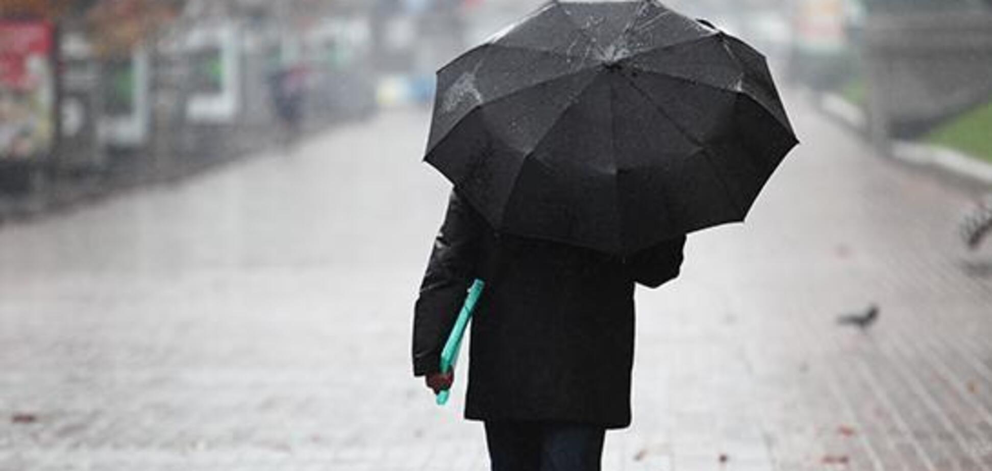 Надвигаются дожди: синоптики уточнили прогноз погоды в Украине