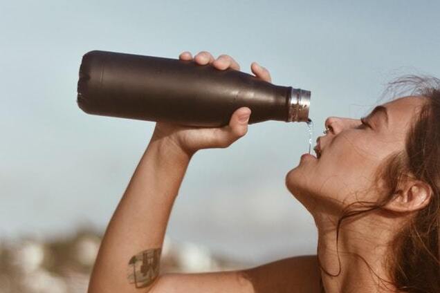 Зачем пить воду при похудении: топ-7 причин