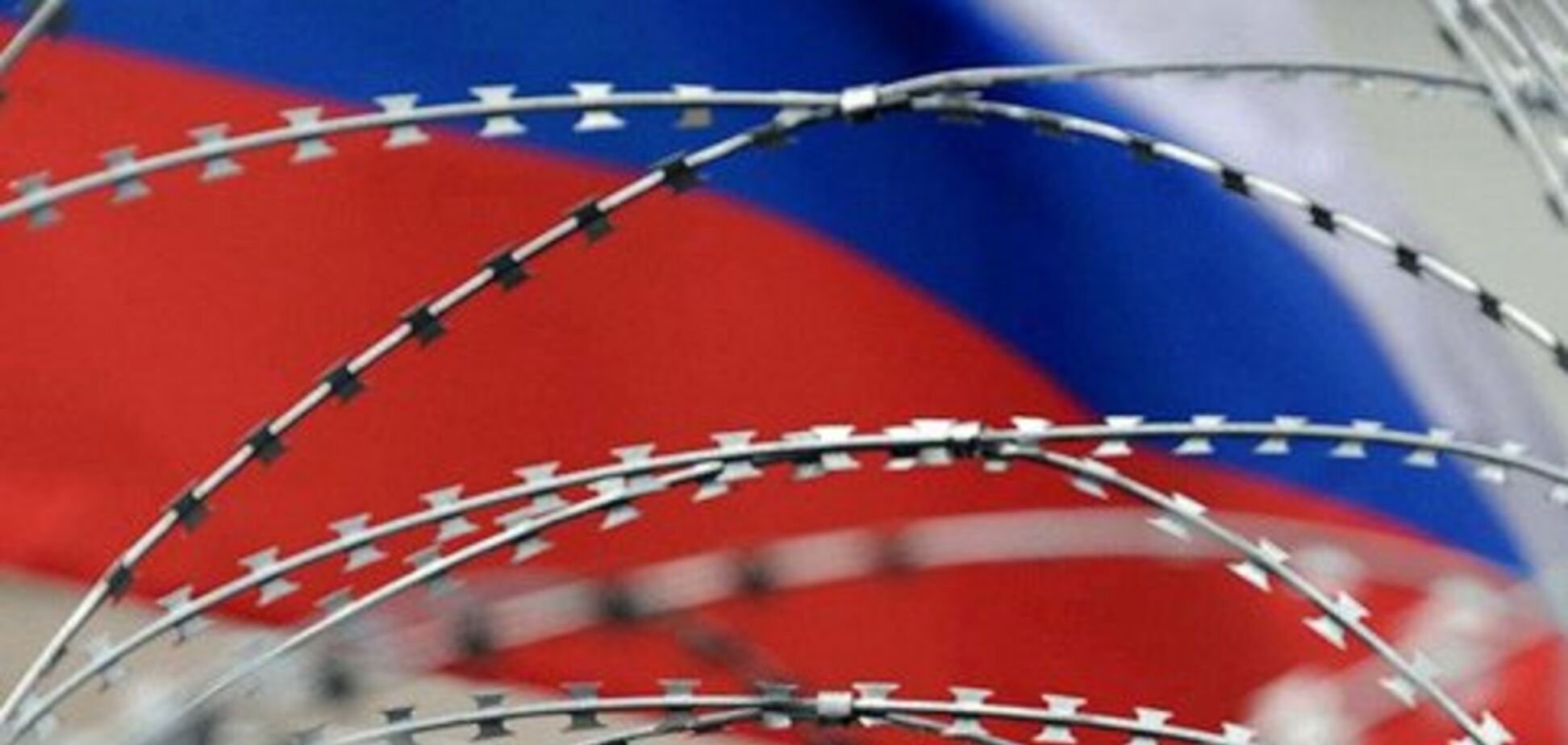 'Приютили нацистов!' В России взорвались от злости из-за новых санкций США и Канады